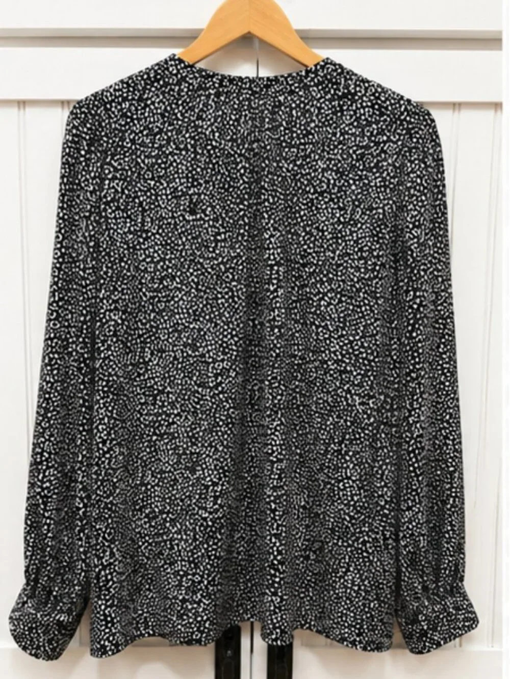 Nine West Black & White Animal Print Long Sleeve Blouse Size Large
